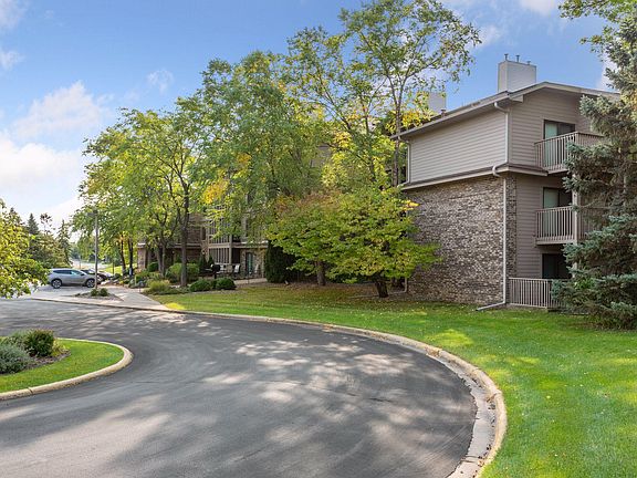 4th image of 3801 W 98th St APT 208