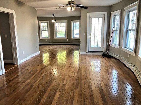 4th image of 37 Stonington St