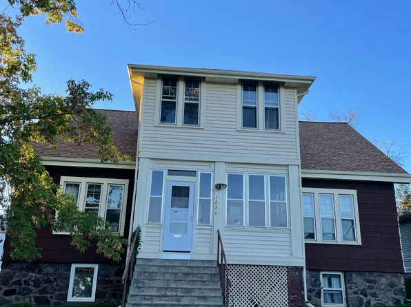 1221 E 5th St APT 2, Duluth, MN 55805