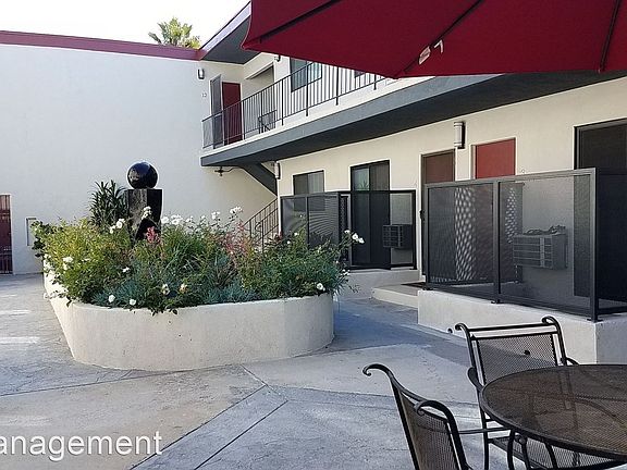 4th image of 3510 Clarington Ave APT 8