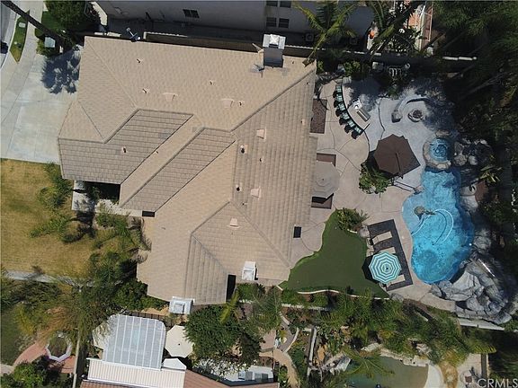 3rd image of 2610 Covington Cir