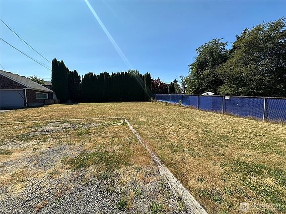 2nd image of 5821 S Sheridan Avenue