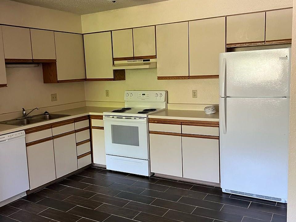 1st image of 115 Sugar Creek Ln #7