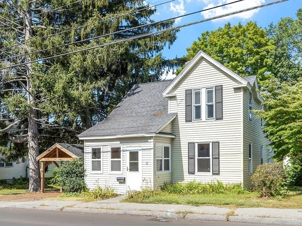33 W Meadow Rd, Lowell, MA 01854