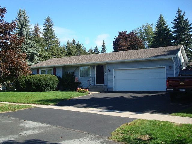 1st image of 244 Ontario Dr N