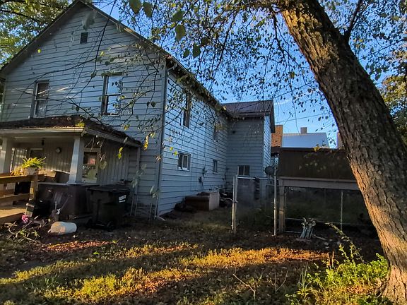 2nd image of 112 E Main St