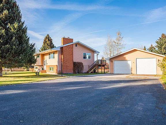 5th image of 815 Alpine Way