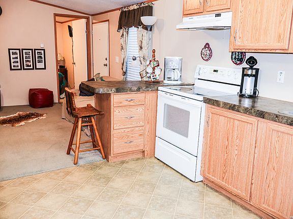 2nd image of 1250 Darst Creek