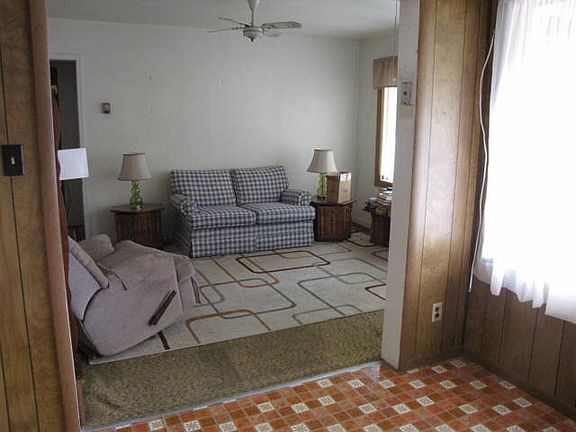 5th image of 2219 Katy Ave