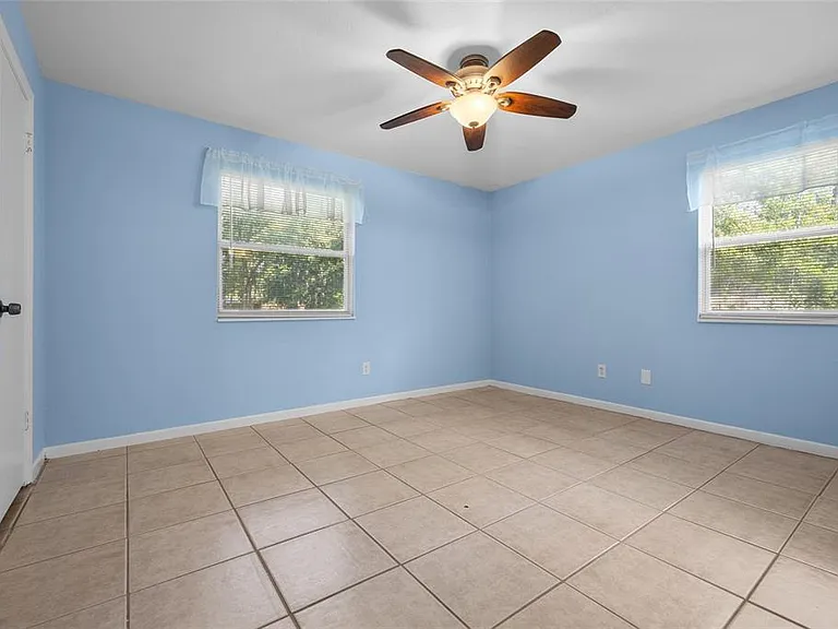 4219 NW 30th Ter — Photo 12