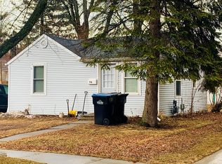 716 N 6th Ave, Sturgeon Bay, WI 54235