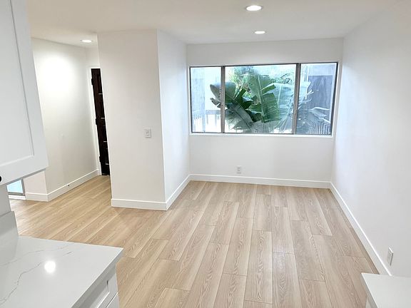 4th image of 1448 Monterey Blvd APT 208