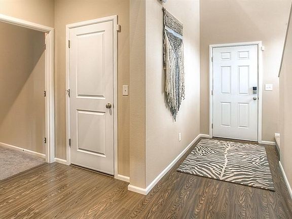 2nd image of 3253 Hanna Dr NE