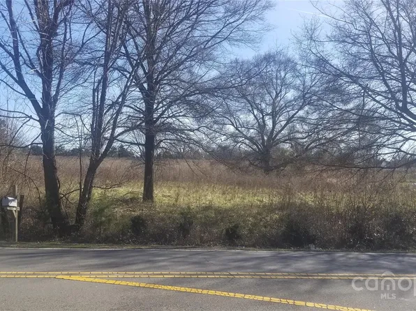 14520 Beatties Ford Rd, Huntersville, NC 28078