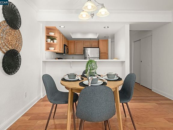 5th image of 2550 Oak Rd APT 108