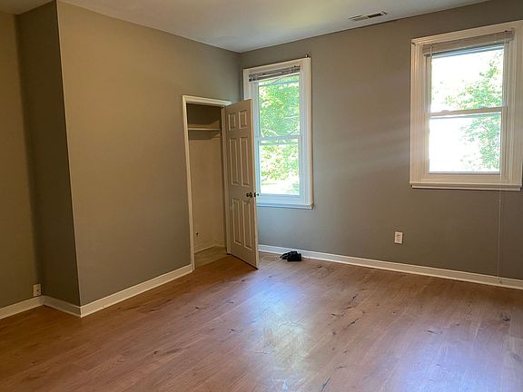 5th image of 3419 Carolina Ave #2