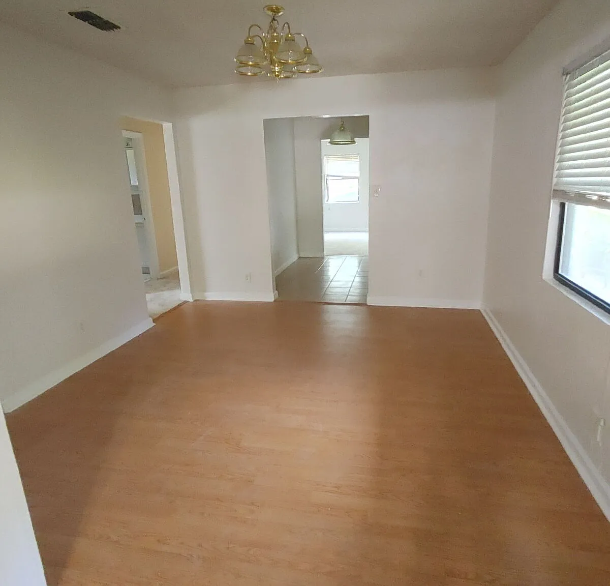 4 bed, 2.0 bath, 1764 sqft, $2,000 — Photo 4