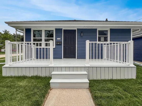 2142 Richmond AVENUE, Manitowoc, WI 54220