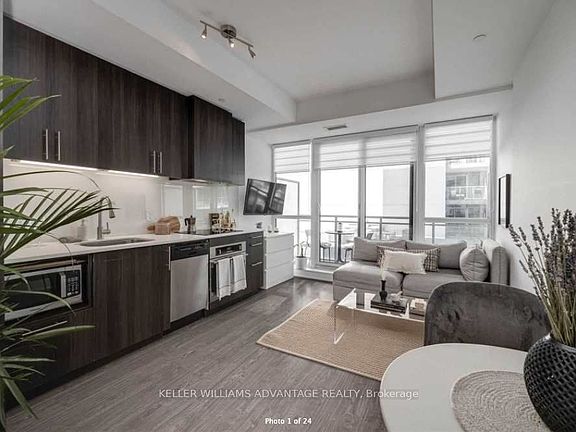 2nd image of 508 Wellington St W #505