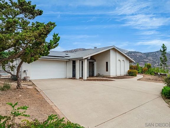 2nd image of 620 Singing Vista Ct