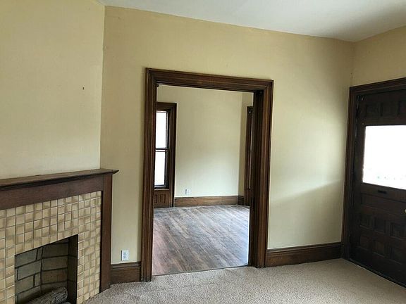 4th image of 308 Center St