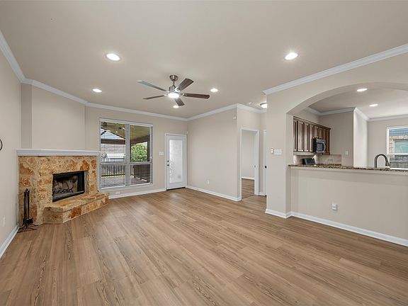 3rd image of 10860 Burnham Dr