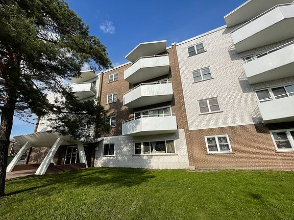 3rd image of 18 Ferguson Ave #2-Bedroom