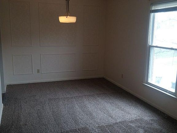 2nd image of 261 Meadowview Dr APT 2