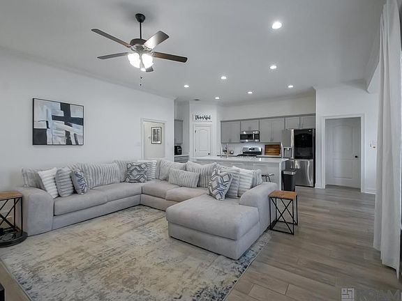3rd image of 39238 Blue Heron Ct