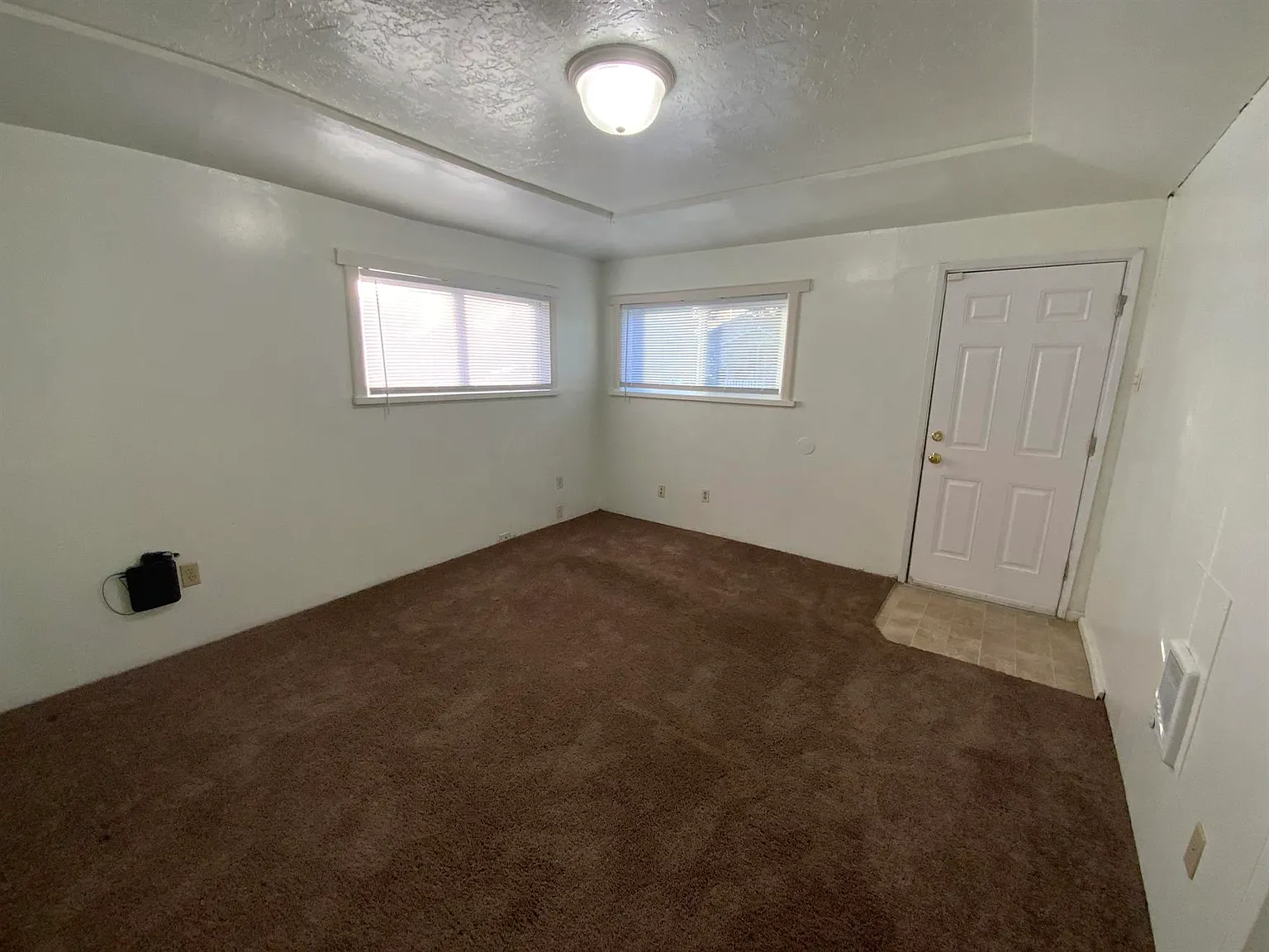 2 bed, 764 sqft, $965 — Photo 3