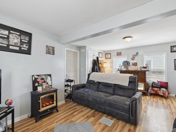 manchester-new-hampshire-95345048 picture