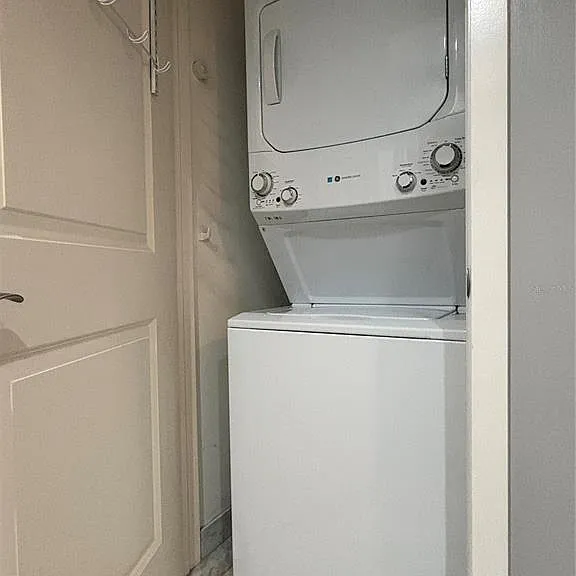 1350 Main St #302 — Photo 15