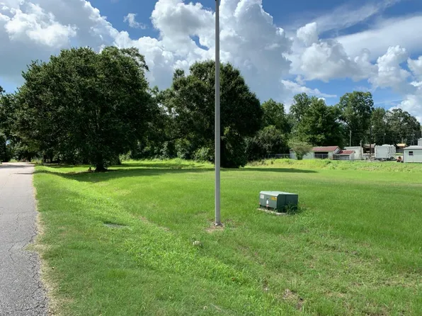 120 Bell North Dr, Lafayette, LA 70507