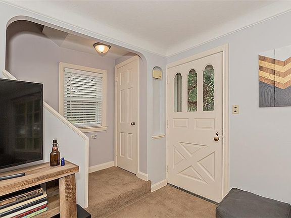 3rd image of 5276 Haverford Dr