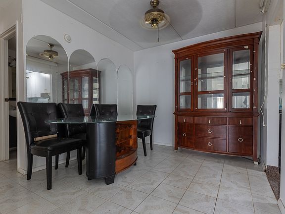 5th image of 212 Shorewood Dr APT 1B