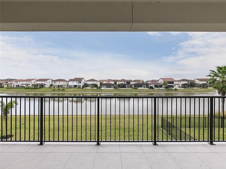 10511 Royal Cypress Way — Photo 30