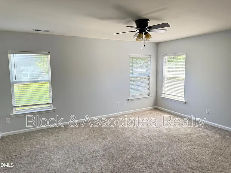 108 Poppy Hills Ct — Photo 11