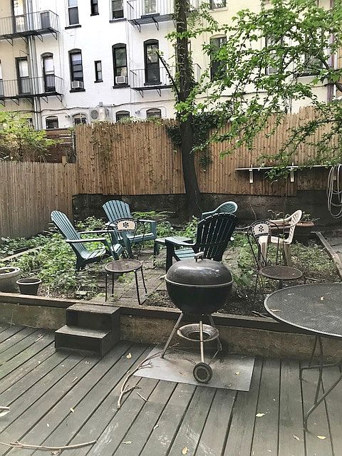 1st image of 310 E 93rd St APT 1W