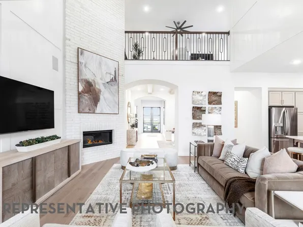 841 Bridle Path Pkwy, Aubrey, TX 76227