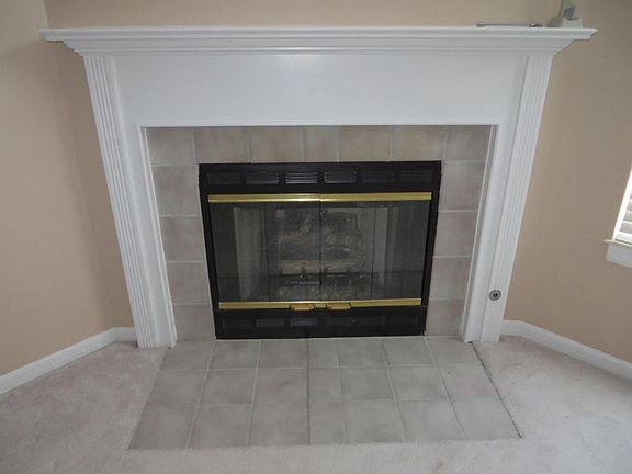 5th image of 493 Chardonnay Ln