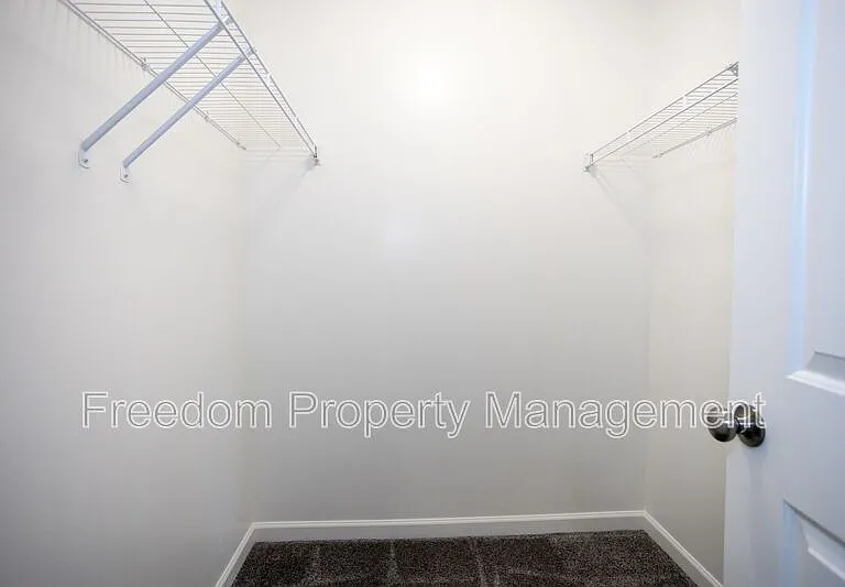 2425 Morgans Point Dr — Photo 38