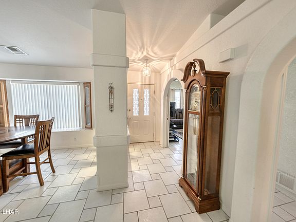5th image of 2090 Cabana Dr