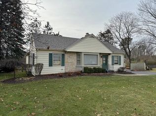 3307 N View Rd, Rockford, IL 61107