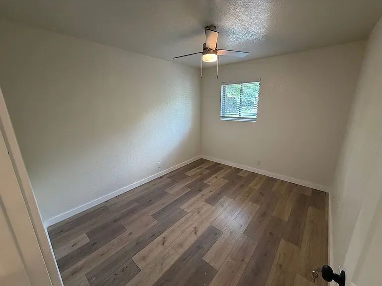 2047 W Laurel St #2 — Photo 2