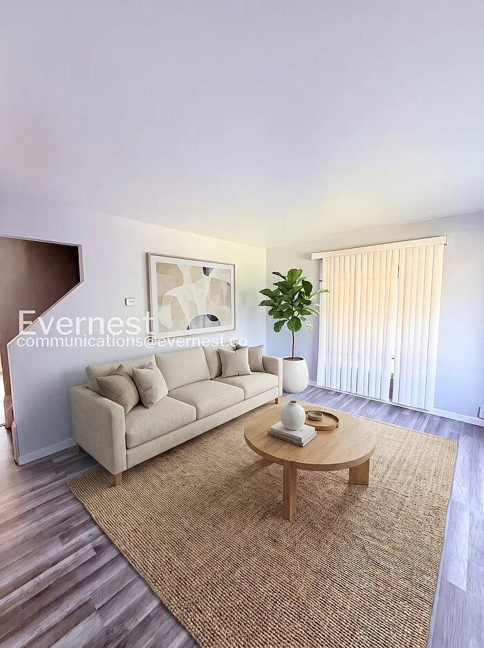 2 bed, 1.0 bath, 950 sqft, $1,045 — Photo 2