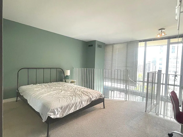 25 Maitland St #1502 — Photo 9