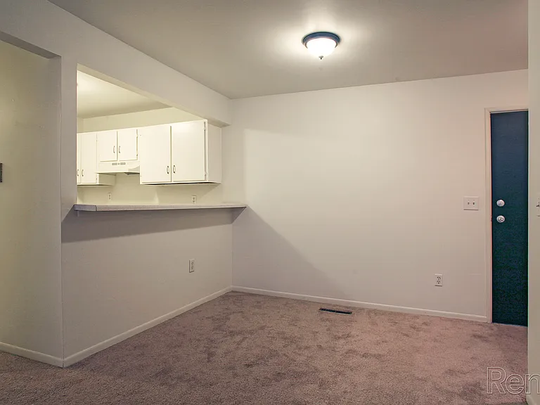 LaFonda Apartments — Photo 15