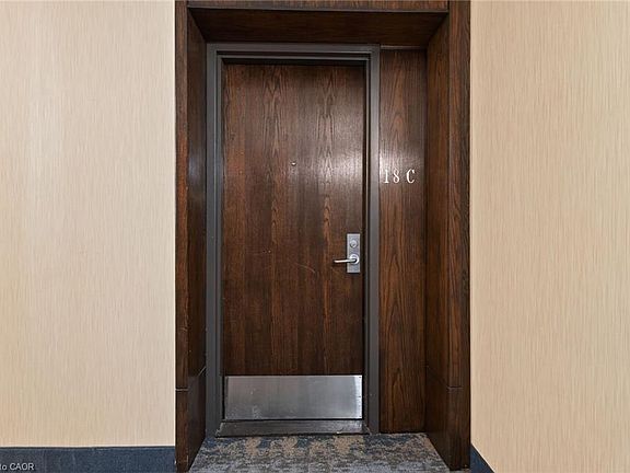 4th image of 67 Caroline St S #1803