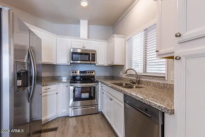 1864 E Augusta Ave — Photo 2