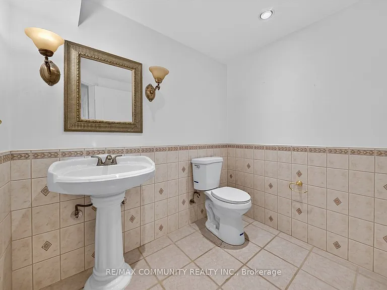 29 River Forest St W — Photo 50